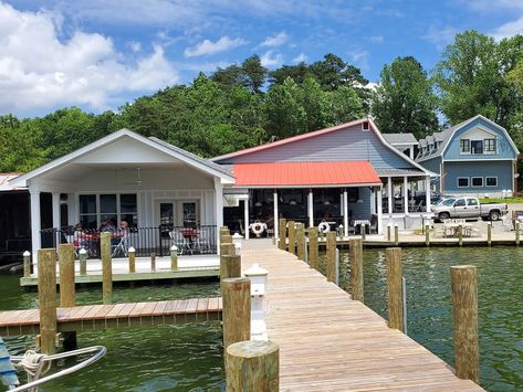 11 Places to Eat and Drink in the Northern Neck of Virginia Northern Neck Virginia, Blackened Shrimp, Best Places To Vacation, Cajun Pasta, Cute Coffee Shop, Best Vacation Destinations, Chips And Salsa, Pizza Restaurant, Clam Chowder