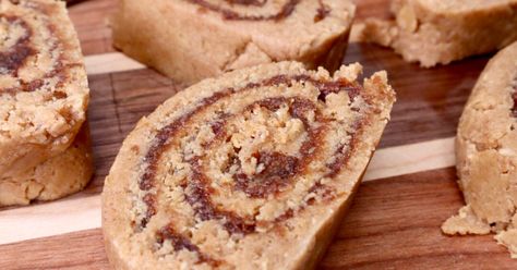 Healthy No Bake Cinnamon Rolls (Erewhon Copycat) Healthy Cinnamon Rolls, Baked Lemon Chicken, Hummus And Pita, Breakfast Appetizers, Vanilla Filling, Vegan Cinnamon Rolls, Cinnamon Almonds, Gluten Free Sugar Free, High Protein Low Carb