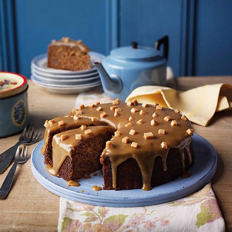 This soft and moreish Sticky toffee cake is sure to become a firm tea-time favourite. Toffee Cake Recipe, Sticky Toffee Cake, Toffee Cake, Sticky Toffee Pudding, Sponge Cake Recipes, Sticky Toffee, Jamie Oliver, Food Cakes, Video Player