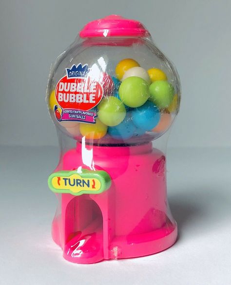 Mini Gumball Machine, Hot Pink Candy, Made In 2005, Gum Machine, Bubble Gum Machine, Gumball Machines, Giant Bubbles, Birthday Presents For Friends, Dubble Bubble