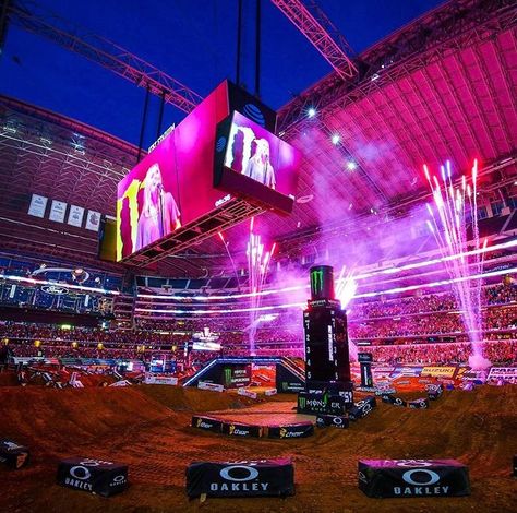 Motocross Tracks, Gladiator Arena, Ama Supercross, Monster Energy Supercross, Dream Dates, Motocross Love, Dirt Biking, Team Green, Biker Aesthetic