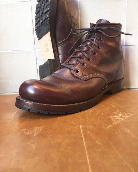 The last 2 days we have been featuring a new member of the Red Wing Shoes Beckman family which was the Beckman Chukka. Today we... Redwing Boots, Gentlemen Style, Wing Boots, Best Hiking Boots, Red Wing Boots, Rugged Leather, Custom Boots, Mens Attire, Wing Shoes