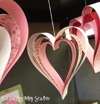 I love hearts!  And there is no better way to decorate for Valentine’s Day then with hearts! Mandy from Sugar Bee Crafts shared a tutorial for Paper Strip Hearts and I just knew that I needed to make some! So here they are!  They really are so fun and simple to make and would be [...] Paper Strip Hearts, Heart Projects, Homemade Valentines, Diy Craft Tutorials, Bee Crafts, Heart Crafts, Paper Heart, Valentines Party, Paper Hearts