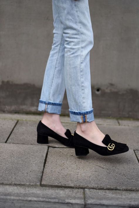 Gucci Suede Mid Heel Pump Luxurious Clothes, Gucci Pumps, Shoes Quotes, Gucci Heels, Mid Heels Pumps, Shoes Heels Pumps, Heeled Loafers, Spring Shoes, Toms Shoes