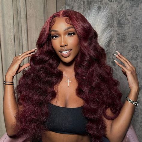 Lace Wigs Styles, Brown To Blonde Ombre, Curly Color, Loose Waves Hair, Remy Hair Wigs, Frontal Hairstyles, Deep Wave Hairstyles, Colored Wigs, Burgundy Hair