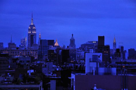 Dark Blue Aesthetic Landscape, Blueish Purple Aesthetic, Blue Landscape Wallpaper, City Landscape Photography, Soul Colors, New York City Landscape, Spiderverse Dr, Blue Aesthetics, Blue Photos