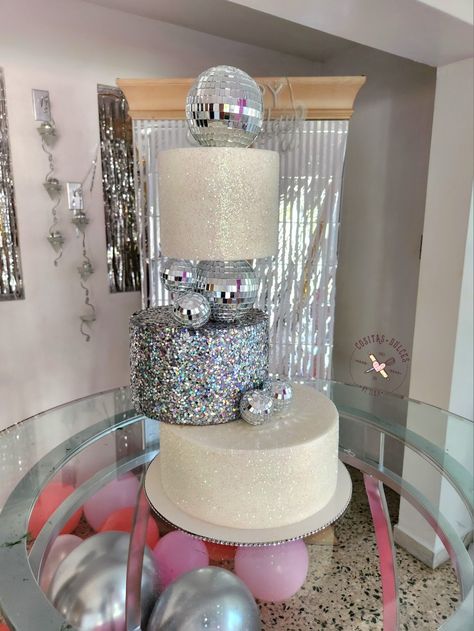 Birthday Themes Disco, Glitz And Glam Birthday Cake, Disco Photo Backdrop, Silver Cake Ideas, Pink Disco Cake, Disco Cake Ideas, Disco Themed Cake, Disco Theme Cake, Disco Party Cake