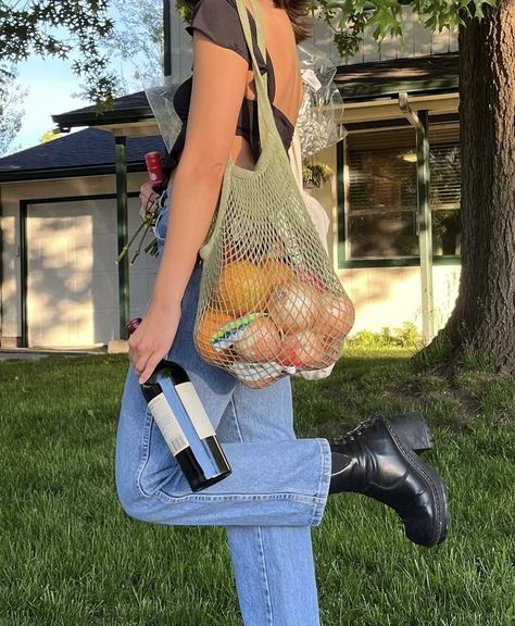 Grace Brinkly, Flea Market Outfit, Flea Market Aesthetic, Boots Outfit Summer, Wine Lifestyle, Farmers Market Outfit, Market Outfit, Market Aesthetic, Thrifted Outfit