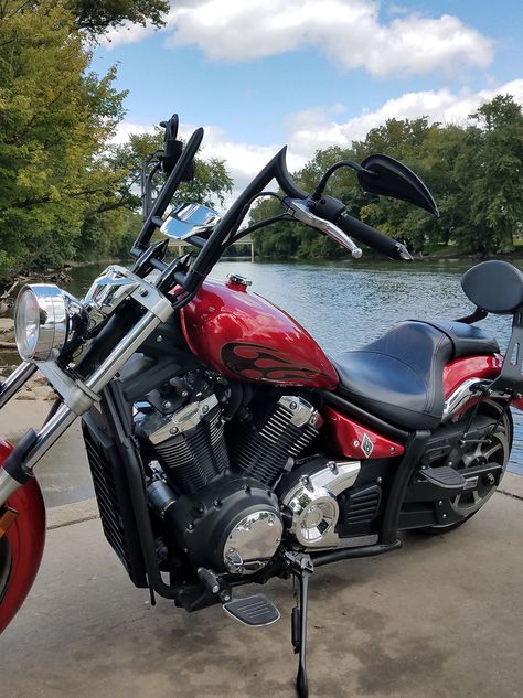 FMB Choppers new Stryker Merc Apes For Yamaha Strkers #STRYKERAPES #YamahaBars #StrykerBARS #StrykerCustomBars Cars & Motos Design, Hd Fatboy, Yamaha Raider, Yamaha Stryker, Triumph Chopper, Ape Hanger Handlebars, Custom Moped, Ape Hanger, American Chopper