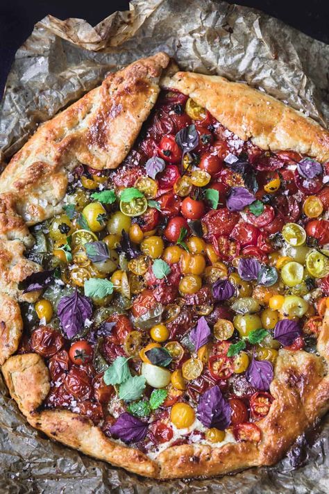 Savory Galette Dough, Savory Party Snacks, Galette Dough, Colorful Meals, Savory Galette, Colorful Dinner, Tomato Galette, Savory Pastries, Galette Recipe