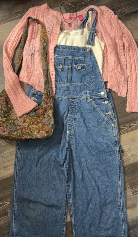 Jeans Overall Outfit, Jean Overall Outfits, Overall Fits, Fem Clothes, Overall Outfits, Set Dressing, Spring Inspo, Overall Outfit, Overalls Outfit