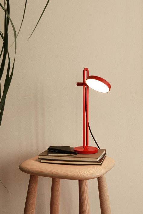 Echo lamp by Simon Busse for Caussa | Dezeen Showroom Bedroom Reading Lights, Wooden Lights, Table Reading Lamp, Bauhaus Lamp, Desk Lamp Design, Industrial Style Home, Desk Lamps Bedroom, Desk Lamp Office, Tuning Fork