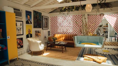 House of Novogratz Debuts First Store - Retail TouchPoints Bungalow Style House, Bohemian Farmhouse, Cottage Style Decor, Bungalow Style, Retail Store Design, Outdoor Floor Cushions, Design Studios, Store Opening, Decor Guide