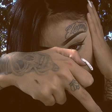 Chicana Tattoos For Women, Chola Tattoo Ideas, Bestie Tattoo, Sharpie Tattoos, Clever Tattoos, Pretty Tattoos For Women, Dope Tattoos For Women, Stylist Tattoos, Back Tattoo Women