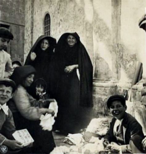 #Malta #Maltese #WayOfLife #Vintage Poor with nothing to do but all smiles in yester Malta.