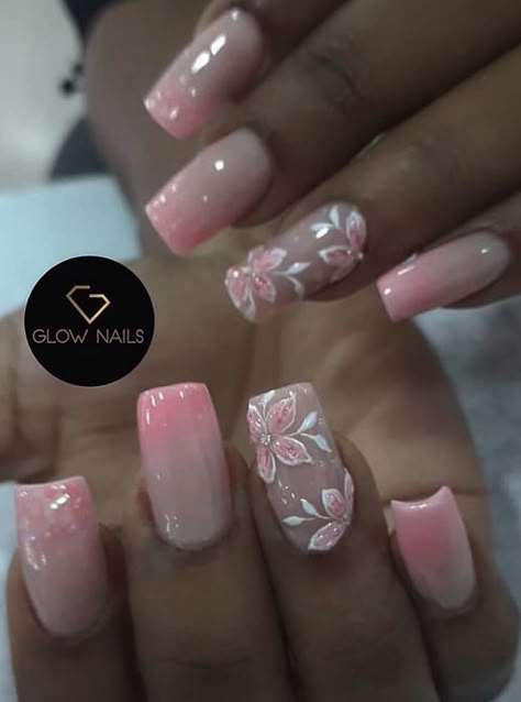 Nails Spring Ideas, Ombre Nails With Flowers, Elegant Pink Nails, Mail Designs, Acrylic Nails Ideas, Fancy Nail Art, Heart Nail Designs, Elegant Nail Art, Spring Acrylic Nails