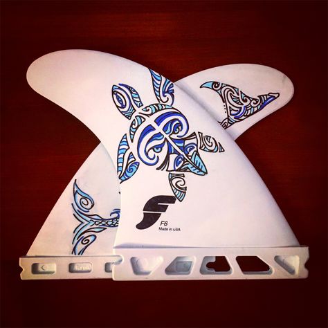 Fin Art Surfboard Fins Design, Tiki Tattoo, Surfboard Painting, Surfboard Fins, Surfboard Art, Skate Art, Surfboard Design, Skateboard Design, Surf Art