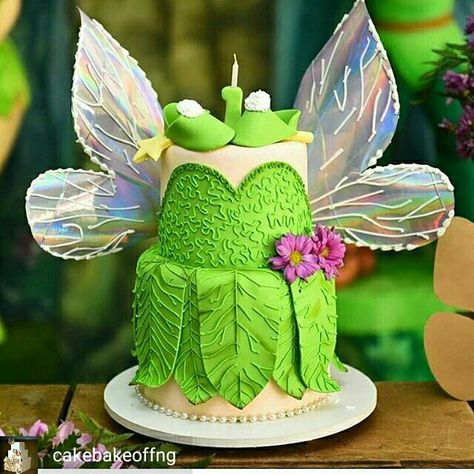 Tinker Bell Birthday Party, Tinker Bell Party, Tinker Bell Birthday, Tinkerbell Birthday Cakes, 4de Verjaardag, Fairy Birthday Cake, Tinkerbell Cake, Peter Pan Party, Peter Pan And Tinkerbell