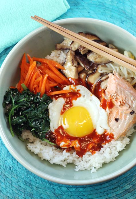 The Joys of Summer Salmon | Food Gal One Bowl Meals, Salmon Fish Recipes, Summer Salmon, Sesame Salmon, Food Portrait, Recipes Korean, Dinner Fish, Pacific Salmon, Bowl Meals