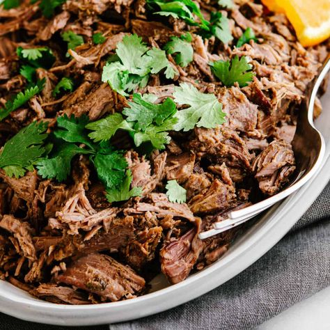 Shredded Beef Recipes, Mexican Shredded Beef, Barbacoa Recipe, Barbacoa Beef, Mississippi Pot Roast, Shredded Beef, Carne Asada, Beef Stew, Pot Roast