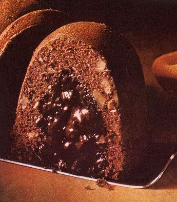 Fudge Picasso Cake Recipe, Tunnel Of Fudge Bundt Cake Recipe, Japanese Sauces, Tunnel Cake, Tunnel Of Fudge Cake, Fudge Icing, Fudge Cake Recipe, Chocolate Bundt, Double Dutch