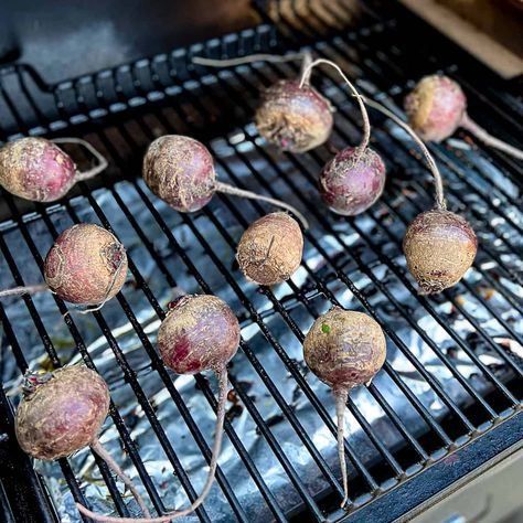 Smoker Side Dish, Smoked Beets, Beet Salad With Goat Cheese, Beets Salad, Grilled Beets, Homemade Hamburger Patties, Beets Recipe, Smoked Recipes, Salad With Goat Cheese