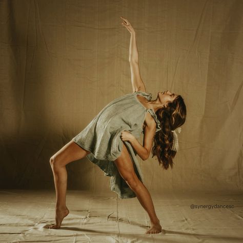 Season II #dancephotography #dance #poses #danceposes #dancersofinstagram #danceinspiration #synergydancecollective Dance Pose, Media Day, Pose Inspiration, Dance Photography, Dance Poses, Dancer, Media, Instagram