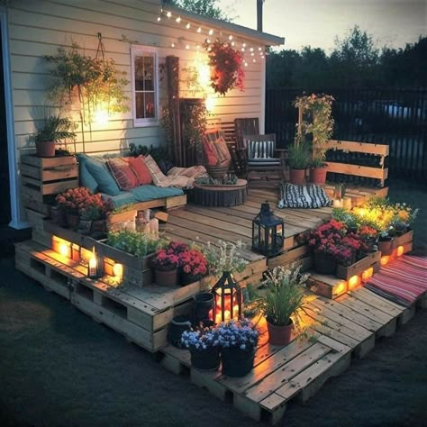 Charm Aesthetic, Backyard Seating Area, Pallet Patio, Backyard Seating, Backyard Remodel, House Modern, Outdoor Decor Backyard, Outdoor Patio Decor, Outdoor Backyard