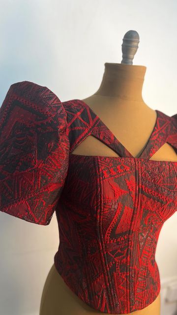 Damask Blouse Styles, Damask Top Styles Nigeria, Damask Top Styles, Ankara Bustier Top, Ankara Tops Blouses, Ankara Top Styles, African Maxi Dress Ankara, African Tops For Women, Ankara Blouse