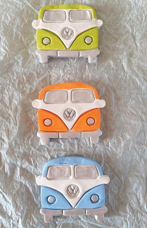 Clay Art Ideas Easy, Clay Magnets Diy, Air Dry Clay Magnets, Fridge Magnets Diy, Handmade Fridge Magnets, Card For Love, Magnets Diy, Polymer Clay Magnet, Magnet Art