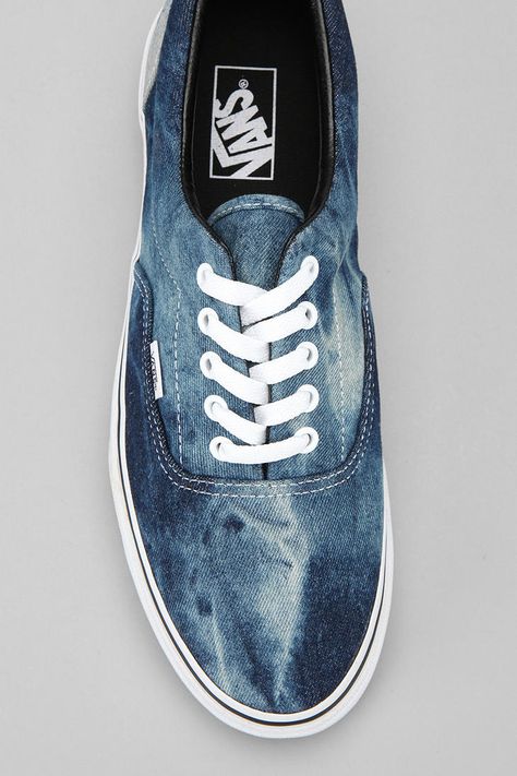 Sneakers Guide, Denim Vans, Vans Era, Leather Apron, Macho Man, Vans Shop, Quick Guide, Sneakers Men Fashion, Vans Old Skool Sneaker