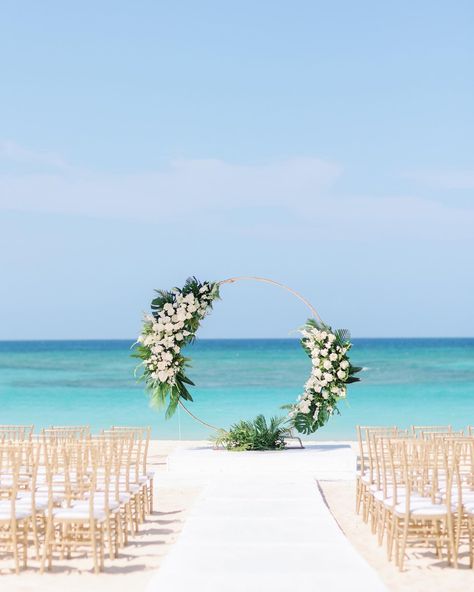 Beach Wedding Ceremony Ideas, Ceremony Arch Decor, Wedding Centerpieces Mason Jars, Destination Wedding Reception, Beach Wedding Ceremony, Dream Beach Wedding, Wedding Ceremony Ideas, Punta Cana Wedding, Destination Wedding Mexico