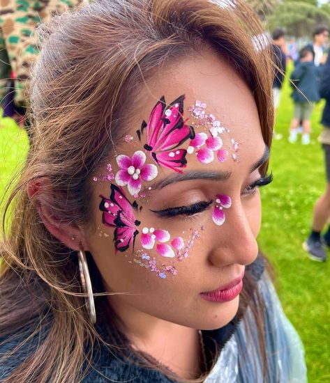 Glitter Face Paint, Eye Face Painting, Festival Face Paint, Face Painting Tips, Adult Face Painting, Butterfly Face Paint, Christmas Face Painting, Girl Face Painting, Festival Face