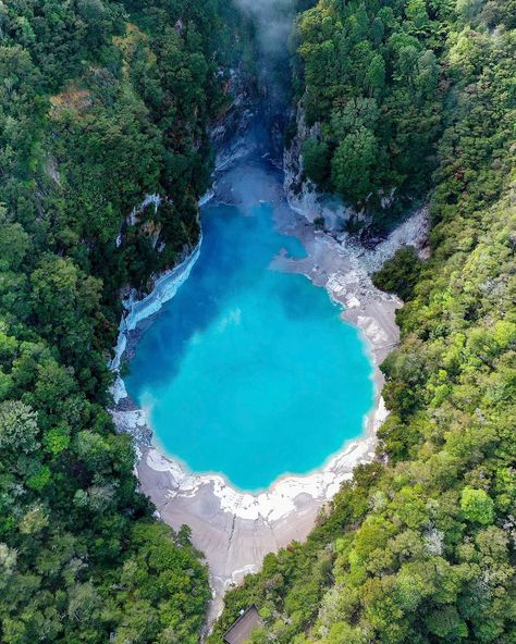 Waimangu Volcanic Valley, Rotorua, Bay of Plenty, New Zealand www.greatnorthtours.co.nz Click the link in bio #waimanguvolcanicvalley #waimangu #rotorua #geothermalnz #travelinnz Bay Of Plenty New Zealand, Rotorua New Zealand, Travel Questions, Bay Of Plenty, State Of Arizona, Rotorua, Usa States, New Zealand Travel, South Pacific