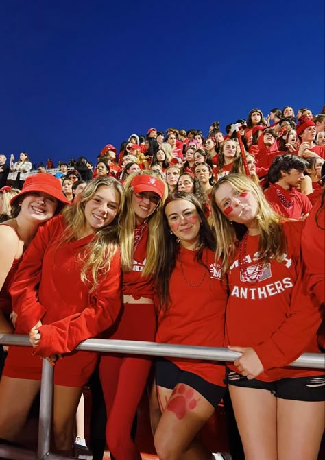 Red Out Outfits Football, Red Out Football Game Outfit, Red Out Football Game Outfit Highschool, Highschool Football Game Outfit, Red Out Football Game, Highschool Football Aesthetic, Fnl Outfits, Fnl Fits, School Spirit Outfit