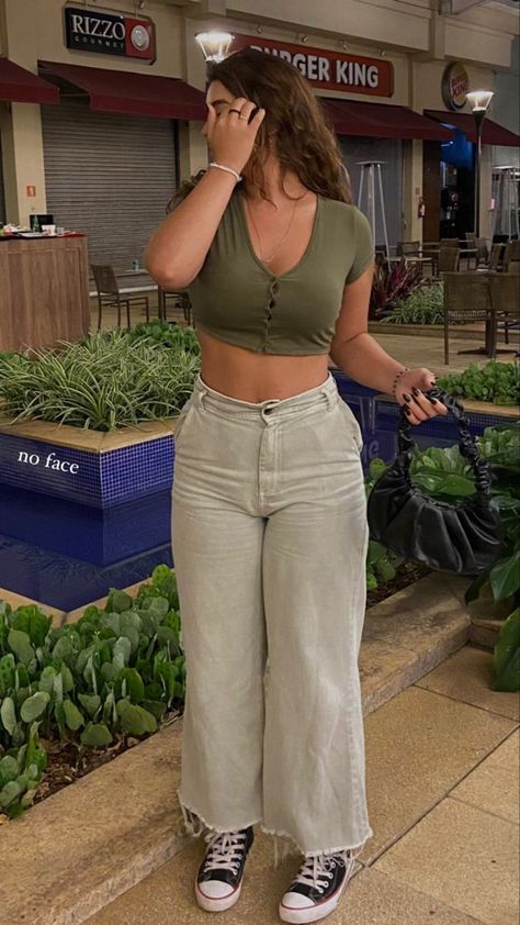 Ootd Medium Size, Summer Fits For Midsize, Middize Girl Outfits, Medium Size Body Outfit Ideas, Mid Size Inspo Outfits, Outfit Inspo For Medium Size, Clothing Inspiration Midsize, Clothes For Midsize Women, Medium Size Body Outfits Aesthetic