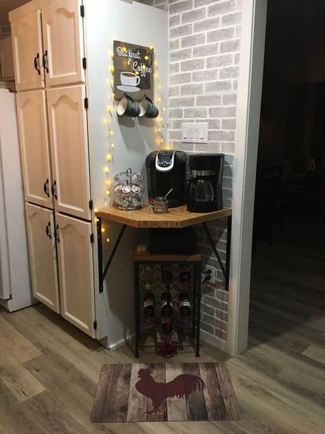 Creating a mini java station doesn’t take a lot of time – or all that space for that matter. Just about any extra corner in your house can serve as a coffee bar. Diy Corner Coffee Bar, Corner Coffee Bar Ideas, Corner Coffee Bar, Diy Coffee Station, Coin Café, Coffee Bar Ideas, Corner Bar, Diy Coffee Bar, Coffee Bar Design