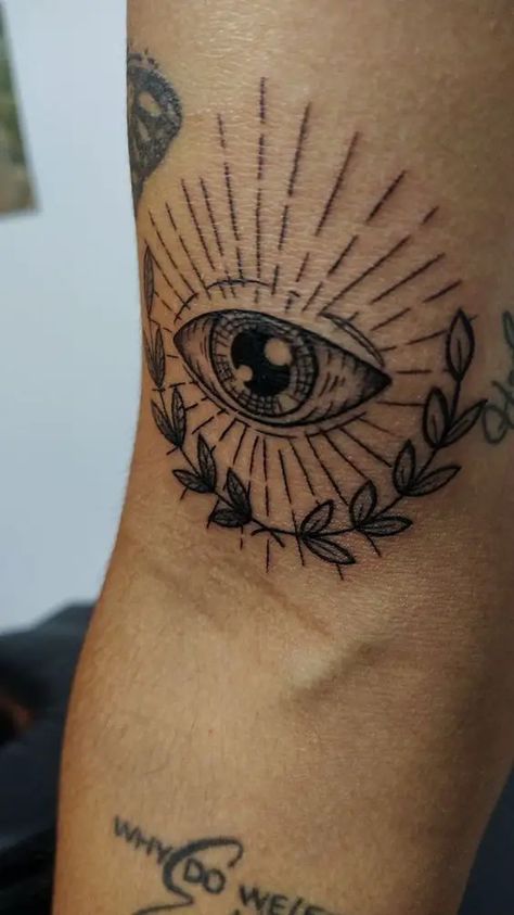 Best men's tattoo trends and designs 2024 20 ideas - mens-club.online Men's Tattoo Ideas, Meaningful Tattoos For Men, Men's Tattoo, Third Eye Tattoos, All Seeing Eye Tattoo, Mangas Tattoo, Tato Minimal, Simple Tattoos For Guys, Wrist Tattoos For Guys