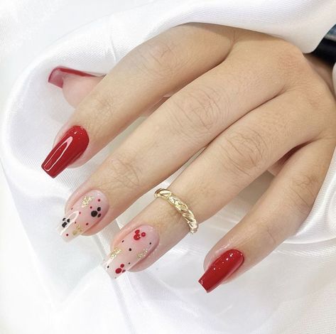 Nails red mickey Red Mickey Nails, Nails Delicate, Viral Nails, Mickey Nails, Nails Red, Nail Tutorials, Red Nails, Nails, Hair