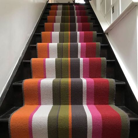 Colourful Stair Runner, Crucial Trading, Staircase Runner, English Cottage Decor, Contemporary Staircase, Beige Color Palette, Staircase Ideas, Dutch House, Runner Carpet