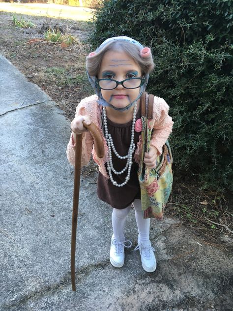 Granny Costume For Kids, Kids Old Lady Costume, Unisex Costumes, Old Lady Halloween Costume, Old Lady Halloween, Halloween Costume Family, Granny Costume, Boy Makeup, Soccer Crafts