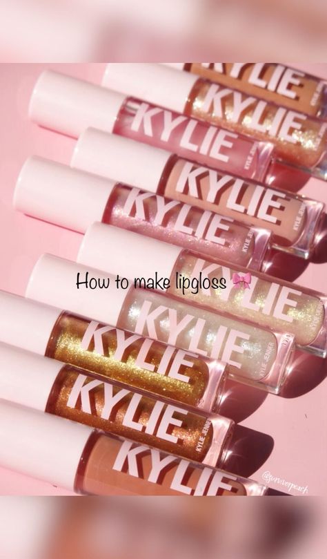 How to make lipgloss at home! Make Lipgloss, Lip Gloss Diy Recipes, Make Lipstick, Lip Gloss Recipe, How To Make Lipstick, Tips For Business, Lip Gloss Homemade, Lip Gloss Cosmetics, Diy Lipstick