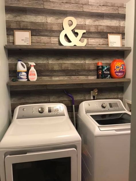 Wood grain wall paper in laundry room 💕 Wood Wall In Laundry Room, Accent Wall For Laundry Room, Laundry Room Pallet Wall, Wood Accent Wall Laundry Room, Pallet Laundry Room Ideas, Wood Floor On Wall, Rustic Farmhouse Laundry Room, Farmhouse Laundry Room Ideas, Flooring On Walls