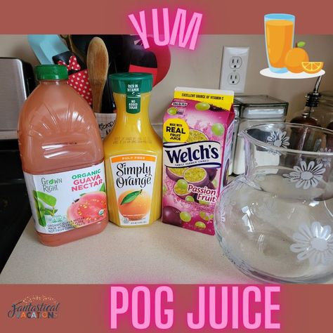 Easy Christmas Drinks, Pog Juice, Game Night Food, Fruit Juice Recipes, Party Punch Recipes, Holiday Punch, Jungle Juice, Breakfast Drink, Juice Recipe