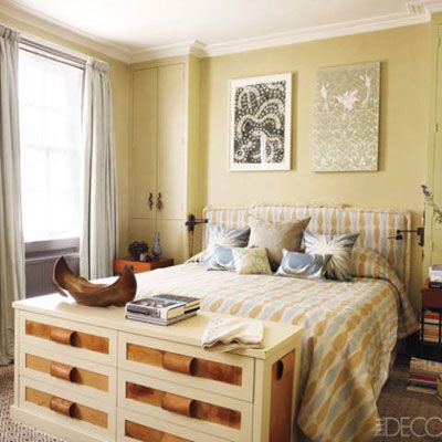 7 Ways to Style the End of Your Bed Bedroom Eclectic, Low Dresser, Foot Of Bed, Your Shoes, Bed Decor, Elle Decor, Luxurious Bedrooms, Bed Storage, Small Bedroom