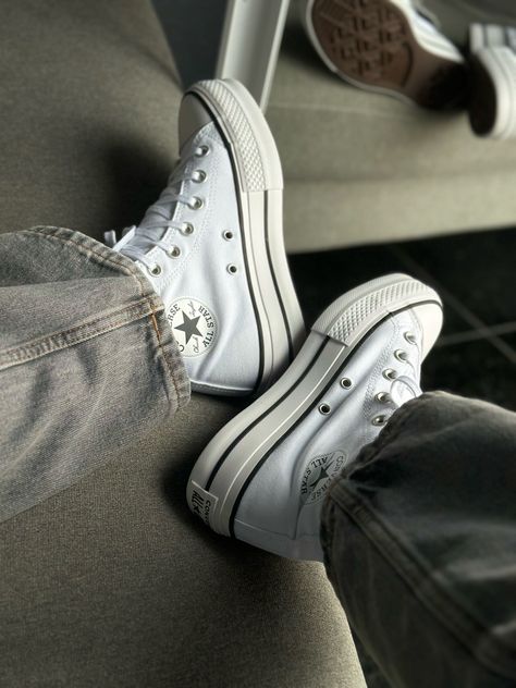 Converse Chuck Taylor All Star Platform HI White,white shoes,sneakers, White Platform Converse Aesthetic, White Converse Aesthetic, White Converse Platform, Platforms Aesthetic, White Platform Converse, Knee High Converse, High Converse, All Star Platform, Converse Aesthetic