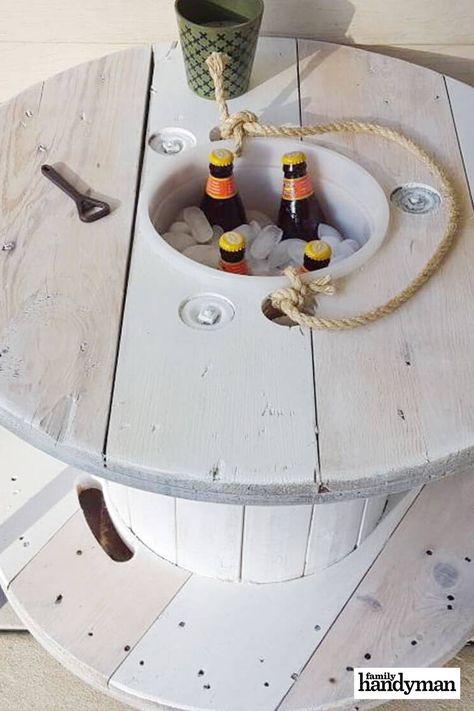 Wood Spool Tables, Wooden Spool Tables, Cable Spool Tables, Wooden Cable Spools, Wooden Spool Projects, Recycle Craft, Spool Furniture, Reuse Ideas, Spool Tables