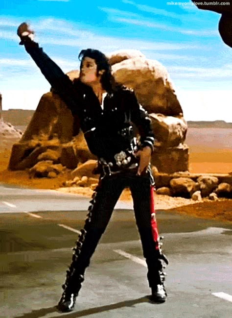 Speed Demon Demon Gif, Guy Dancing, Michael Jackson Dance, Michael Jackson Neverland, Michael Jackson Bad Era, Michael Jackson Dangerous, Michael Jackson Gif, Birthday Gifs, Speed Demon