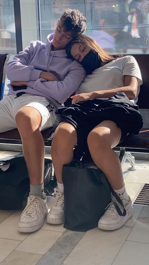 family, sibling love Brunette Couple, Aesthetic Brunette, Brother Sister Photos, Brother Pictures, Brother And Sis, Brother Photos, Sisters Goals, Sibling Pictures, Siblings Goals