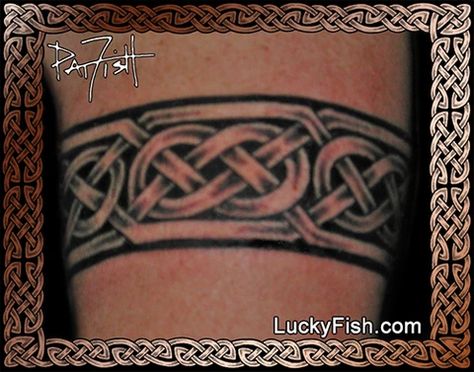 celtic knot band tattoo designs - Google Search Fireman Tattoo, Celtic Band Tattoo, Knot Tattoos, Celtic Heart Tattoo, Detailed Tattoo Designs, Fighter Tattoos, Wrist Band Tattoo, Ring Tattoo Designs, Fire Fighter Tattoos